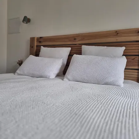 فندق مبيت وإفطار Les De Marcel